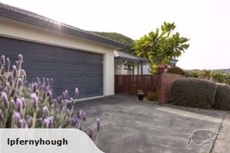 Photo of property in 214 Westchester Drive, Churton Park, Wellington, 6037