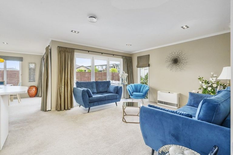 Photo of property in 19 Tennyson Avenue, Kelvin Grove, Palmerston North, 4414
