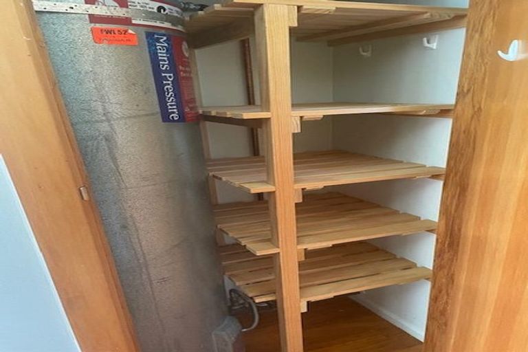 Photo of property in 21 Rauparaha Street, Waikanae Beach, Waikanae, 5036