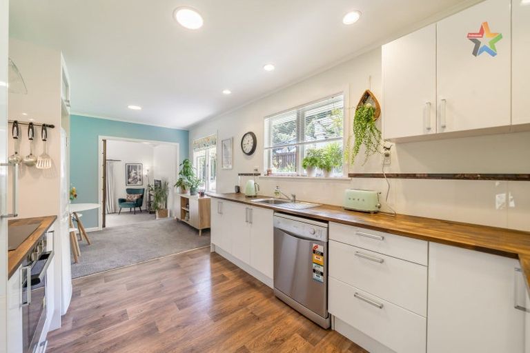 Photo of property in 115 Manuka Street, Stokes Valley, Lower Hutt, 5019