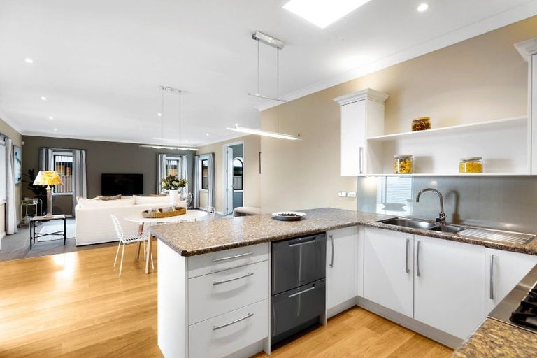 Photo of property in 107 Arataki Road, Havelock North, 4130