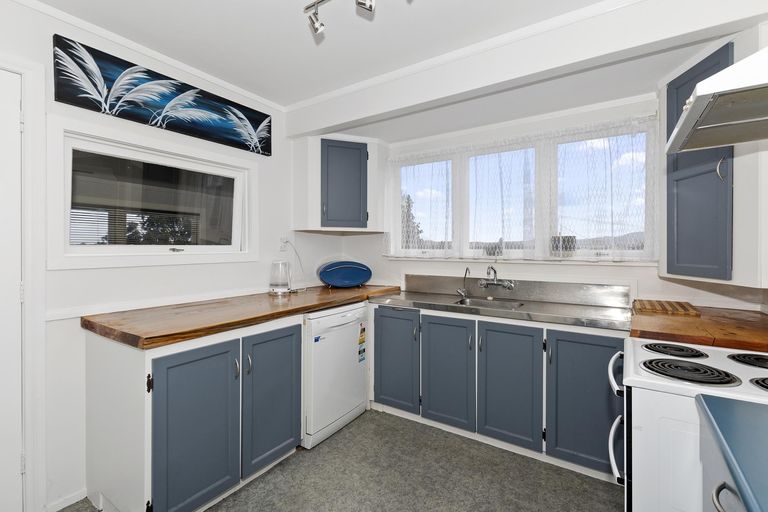 Photo of property in 57 Sherwood Road, Onerahi, Whangarei, 0110