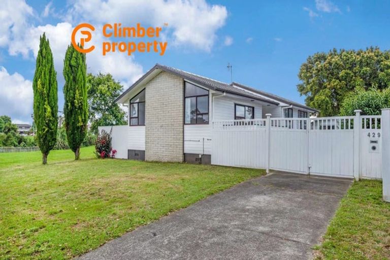 Photo of property in 429 Bucklands Beach Road, Bucklands Beach, Auckland, 2012
