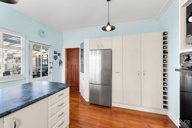 Photo of property in 14 Trafalgar Street, Waiwhetu, Lower Hutt, 5010