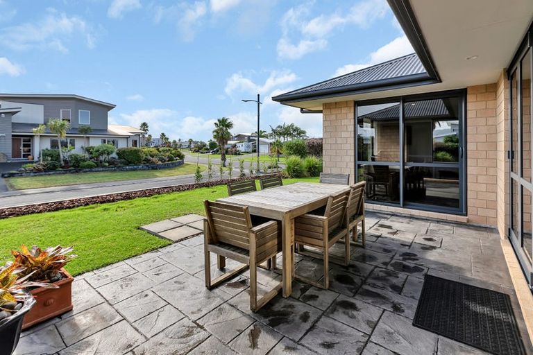 Photo of property in 26 Key West Drive, One Tree Point, 0118