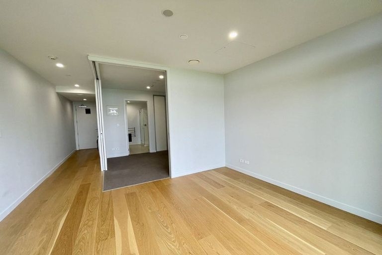 Photo of property in Frank Sargeson Apts, 107/74 Anzac Street, Takapuna, Auckland, 0622