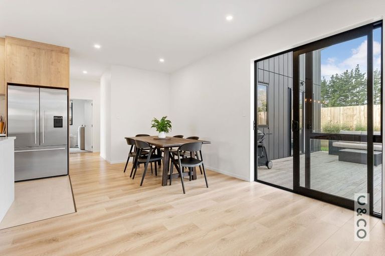 Photo of property in 12 Paihere Street, Huapai, Kumeu, 0810