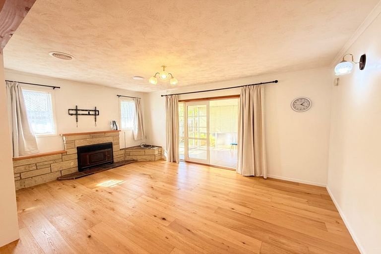 Photo of property in 12 Sherrybrooke Place, Sunnyvale, Auckland, 0612