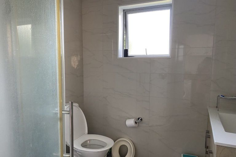 Photo of property in 131 Cascades Road, Pakuranga Heights, Auckland, 2010