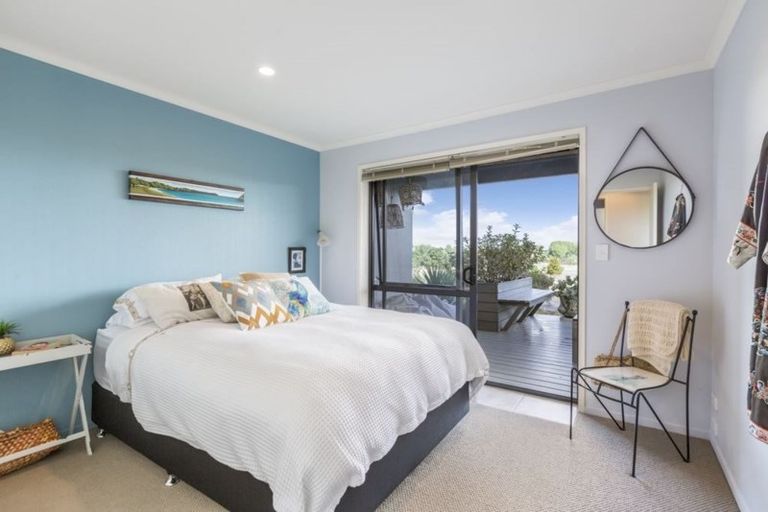 Photo of property in 28 Keepers Drive, Gulf Harbour, Whangaparaoa, 0930