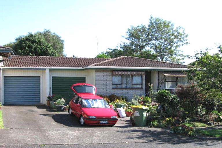 Photo of property in 2/15 Seabrook Avenue, New Lynn, Auckland, 0600