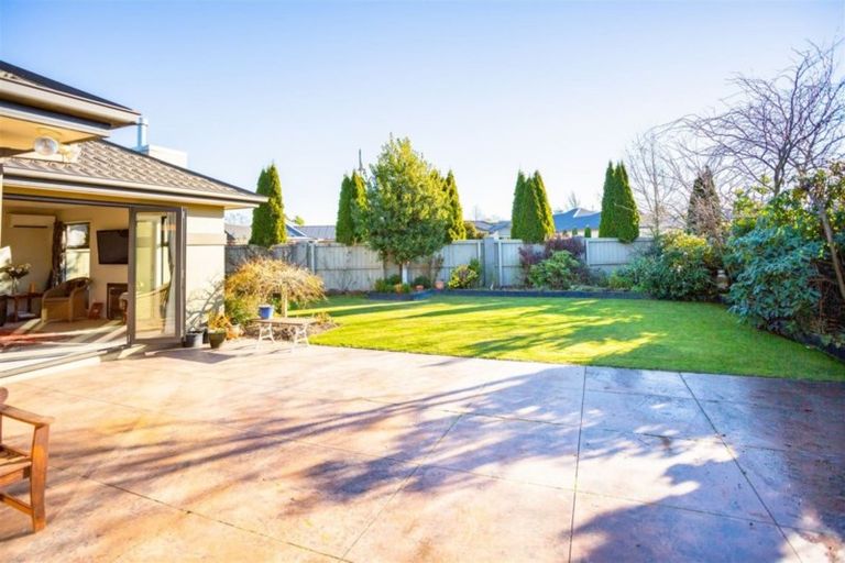 Photo of property in 28 Heathridge Place, Lincoln, 7608