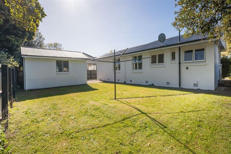Photo of property in 122 Glandovey Road, Strowan, Christchurch, 8052