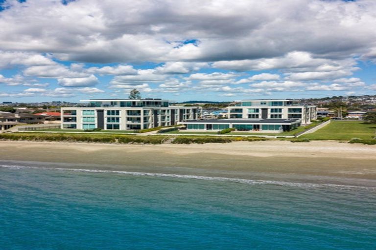 Photo of property in 12/383 Hibiscus Coast Highway, Orewa, 0931