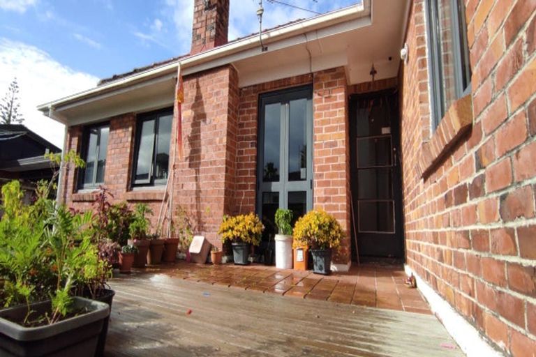 Photo of property in 2/32 Wintere Road, Papatoetoe, Auckland, 2025