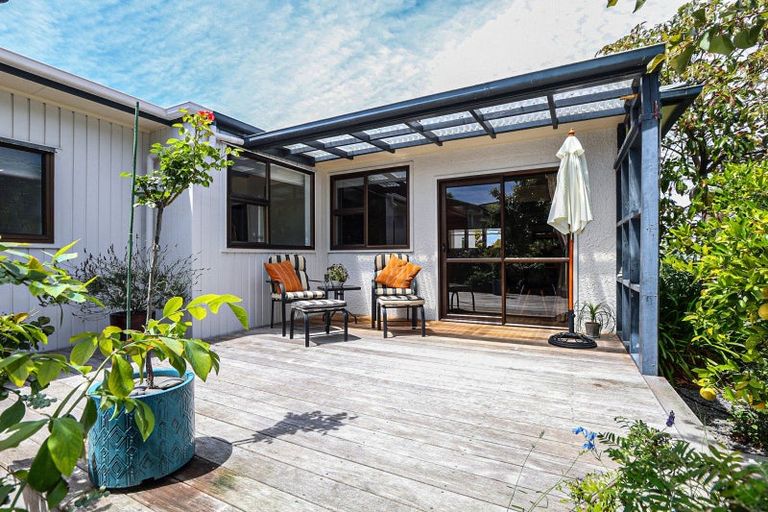 Photo of property in 15 Golding Road, Taradale, Napier, 4112