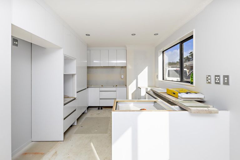 Photo of property in 3/14 Milton Road, Orewa, 0931