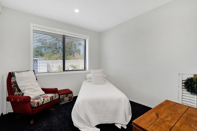 Photo of property in 10 Augusta Grove, Waiwhakaiho, New Plymouth, 4312