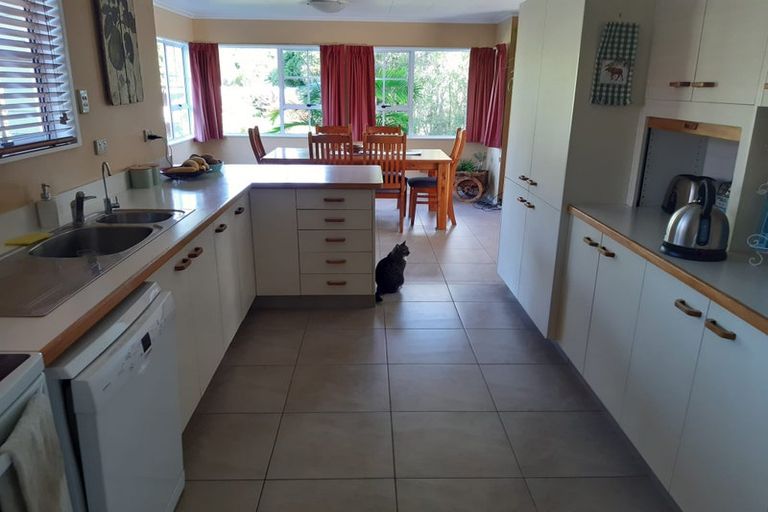 Photo of property in 17 Poutama Place, Tawhero, Whanganui, 4501