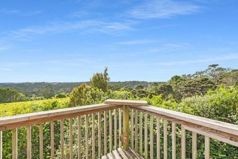Photo of property in 380 Paremoremo Road, Paremoremo, Auckland, 0632