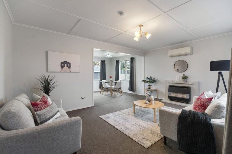 Photo of property in 17 Pembroke Street, Highbury, Palmerston North, 4412