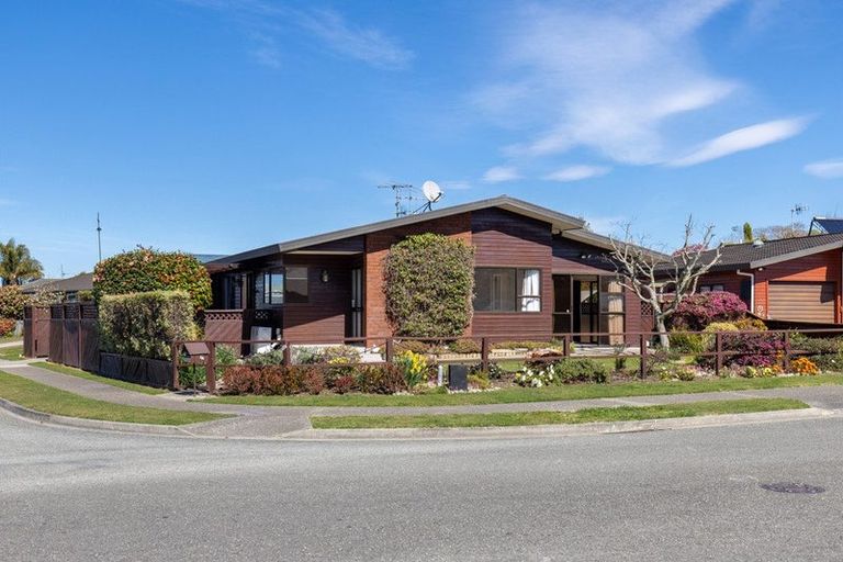 Photo of property in 8a Totara Park Avenue, Motueka, 7120