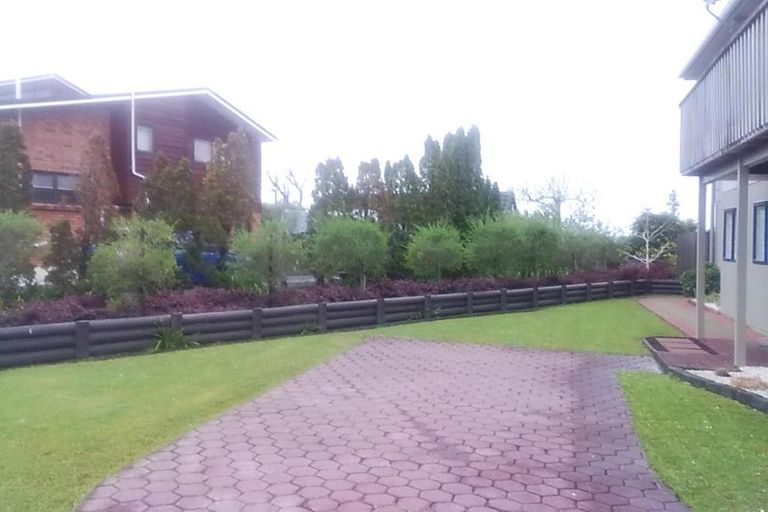 Photo of property in 141 West Harbour Drive, West Harbour, Auckland, 0618