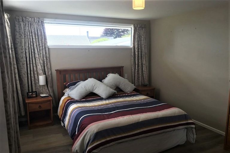 Photo of property in 2 Dunbarton Street, Redwood, Christchurch, 8051