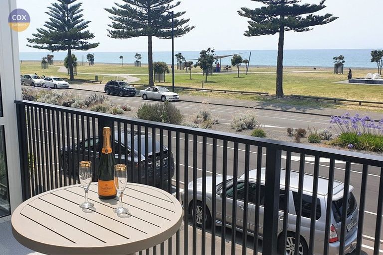Photo of property in 451 Marine Parade, Napier South, Napier, 4110