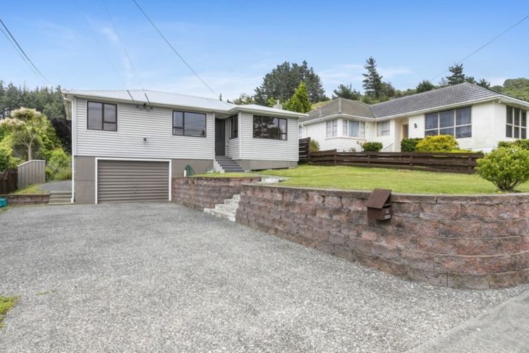 Photo of property in 17 Mcgowan Road, Wainuiomata, Lower Hutt, 5014