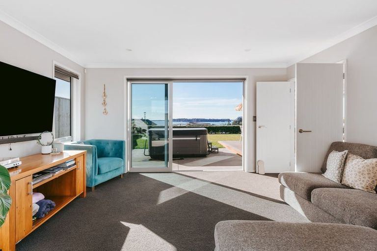 Photo of property in 5 Wairere Rise, Omokoroa, 3114