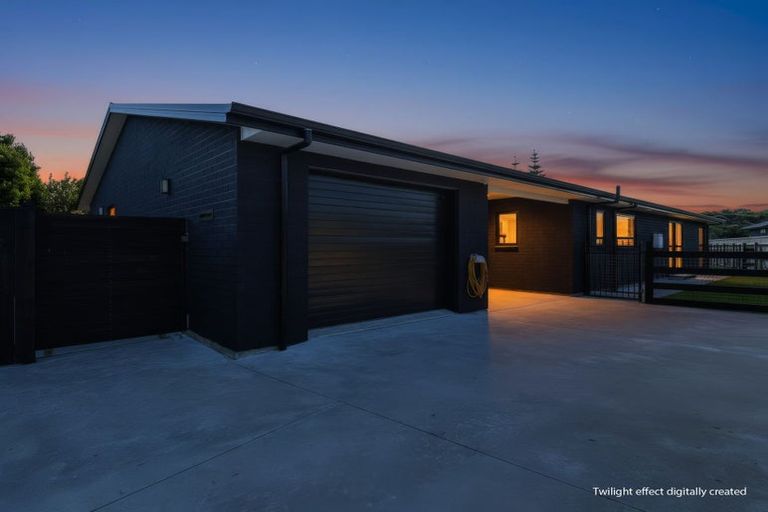 Photo of property in 9 Golf Vue Place, Castlecliff, Whanganui, 4501