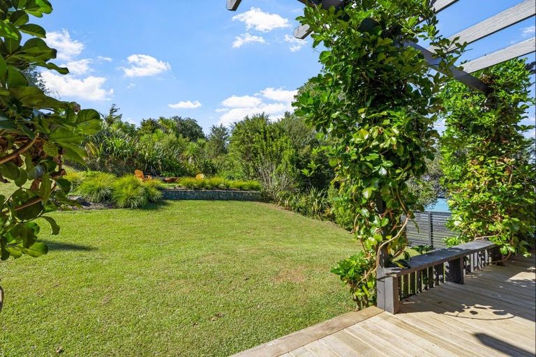 Photo of property in 51 Buckleton Road, Tawharanui Peninsula, Matakana, 0986