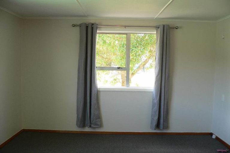 Photo of property in 8 Davidson Crescent, Tawa, Wellington, 5028