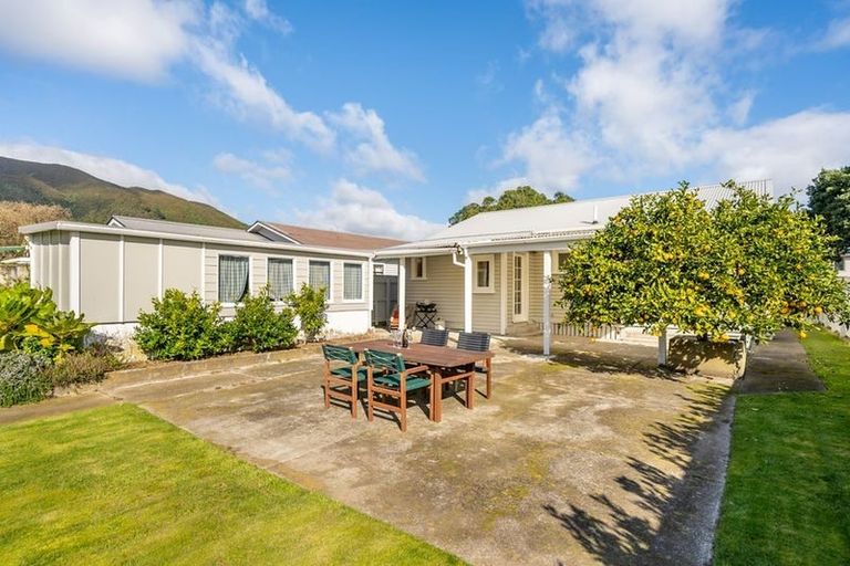 Photo of property in 3 Malone Road, Waterloo, Lower Hutt, 5011