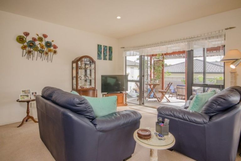Photo of property in 72c Seabrook Avenue, New Lynn, Auckland, 0600