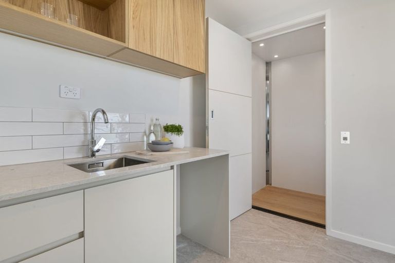 Photo of property in 16e Killarney Street, Takapuna, Auckland, 0622