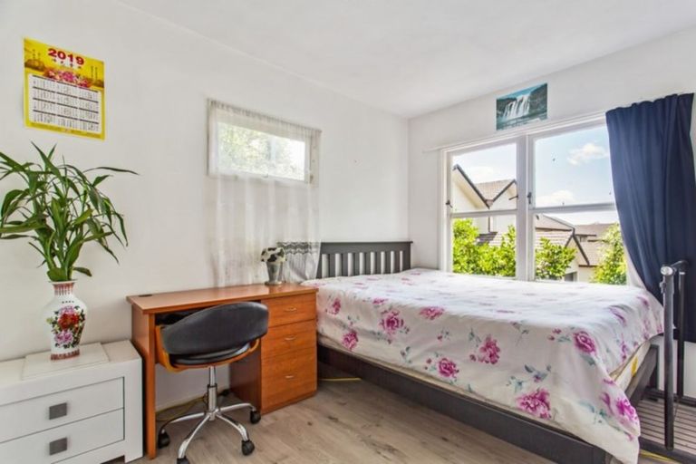 Photo of property in 12/11 Tawera Road, Greenlane, Auckland, 1051