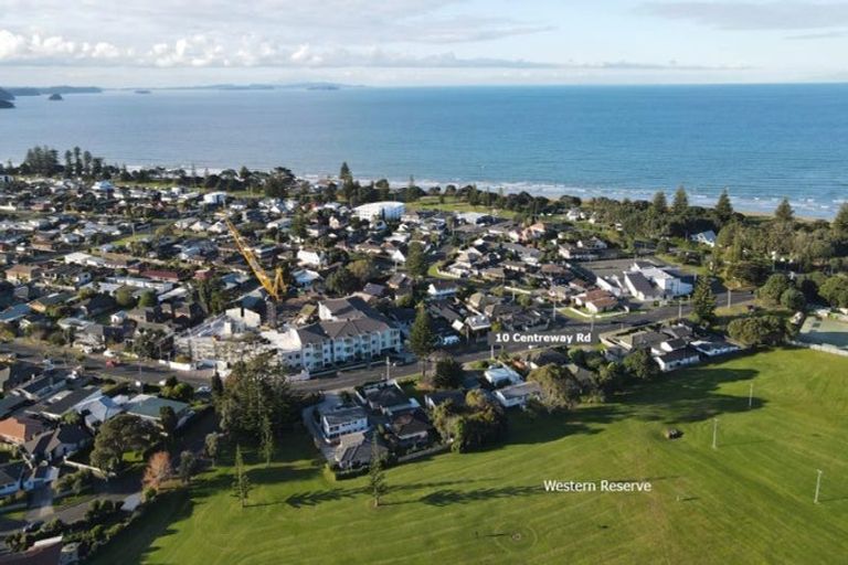 Photo of property in 10 Centreway Road, Orewa, 0931