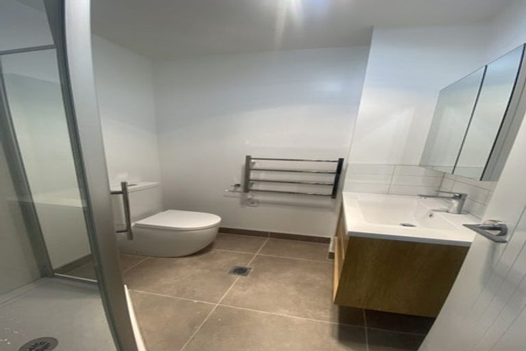 Photo of property in 15 Falcon Crescent, Hobsonville, Auckland, 0618