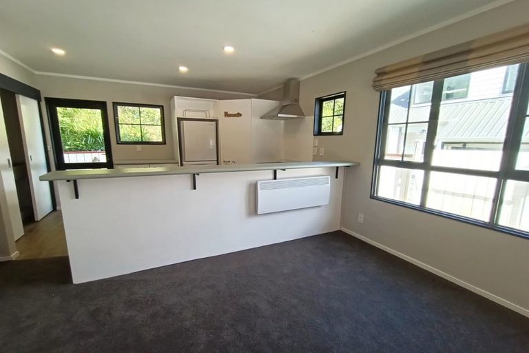 Photo of property in 16b Parsons Glen, Karori, Wellington, 6012