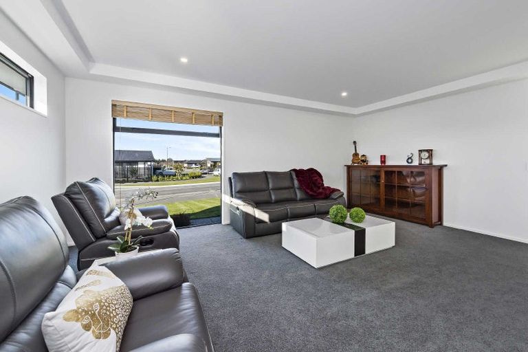 Photo of property in 11 Tulett Park Drive, Casebrook, Christchurch, 8051