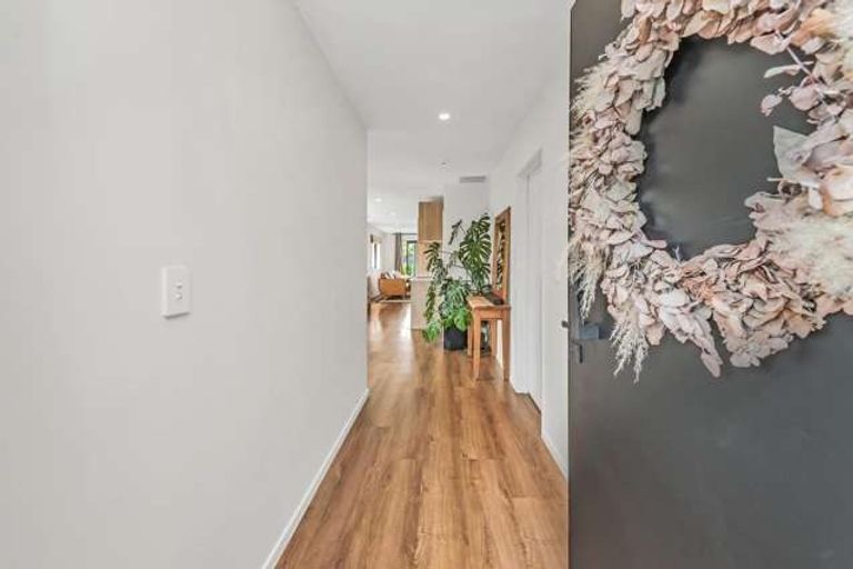 Photo of property in 15 Cedric Place, Darfield, 7510
