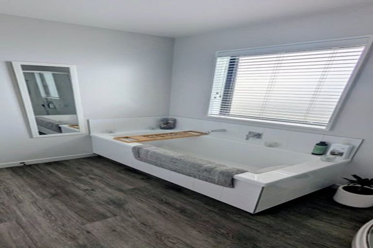 Photo of property in 21a Kingsbridge West, Burwood, Christchurch, 8083