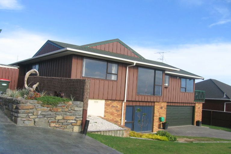 Photo of property in 20 Halladale Road, Papakowhai, Porirua, 5024