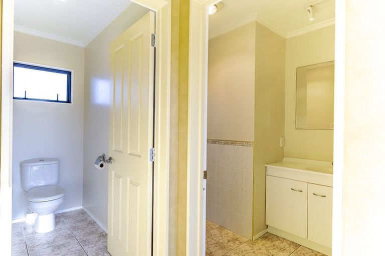 Photo of property in 2 Nielsen Gardens, Rototuna, Hamilton, 3210