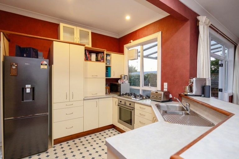 Photo of property in 8 Russell Street, Palmerston North, 4414