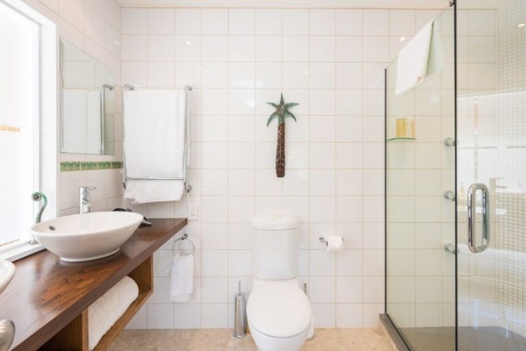 Photo of property in 19-21 Leicester Street, Picton, 7220