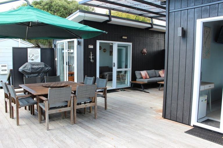 Photo of property in 147 Waimaire Avenue, Matarangi, Whitianga, 3592