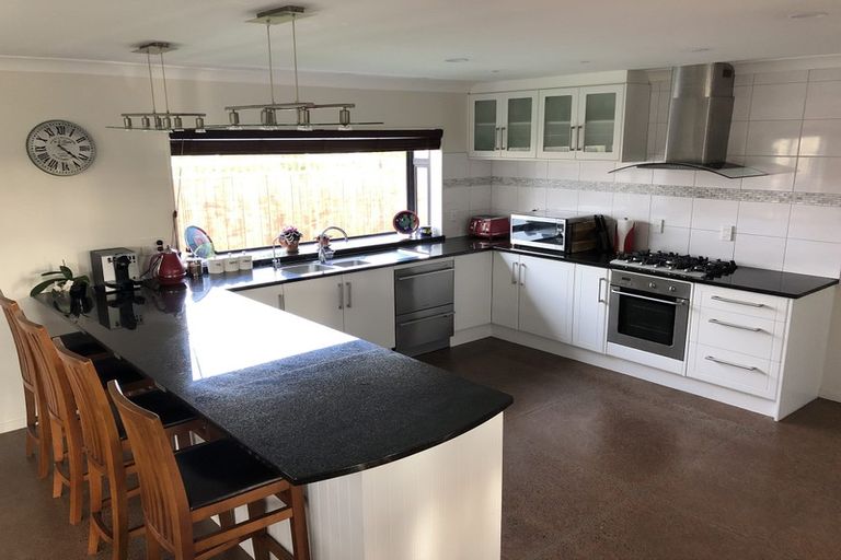 Photo of property in 3 Idris Court, The Gardens, Auckland, 2105